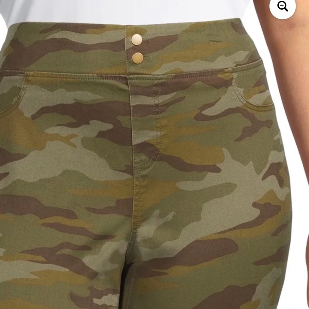 Terra and Sky Women’s Plus Size High Waist Camo Jeggings Size 4X (28W-30W) NWT - Picture 4 of 12